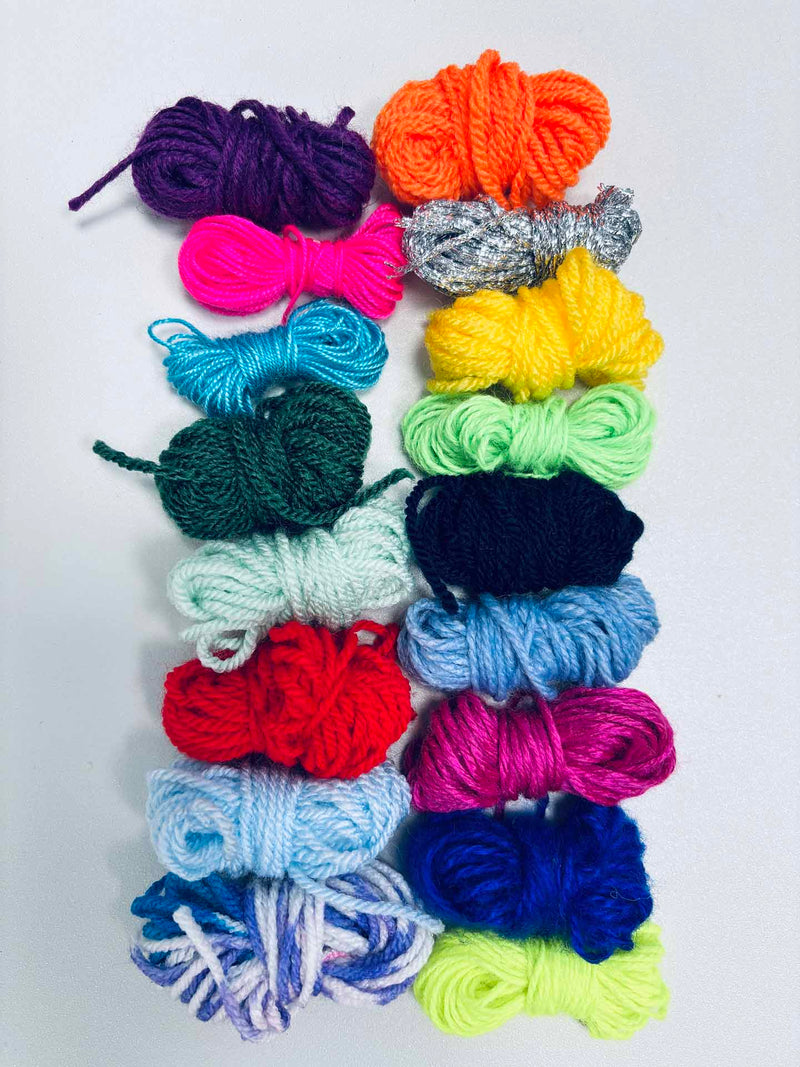 bunte Mini-Garnknäuel