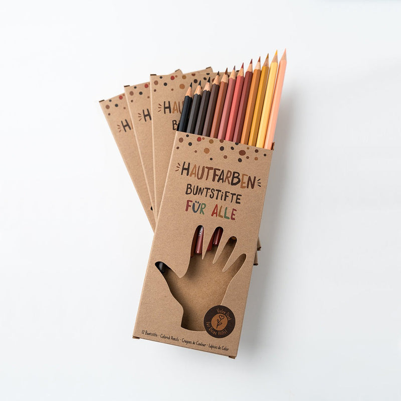 Hautfarben Buntstifte in der Verpackung Freisteller