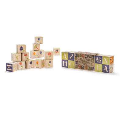 Holzbausteine mit Blumen