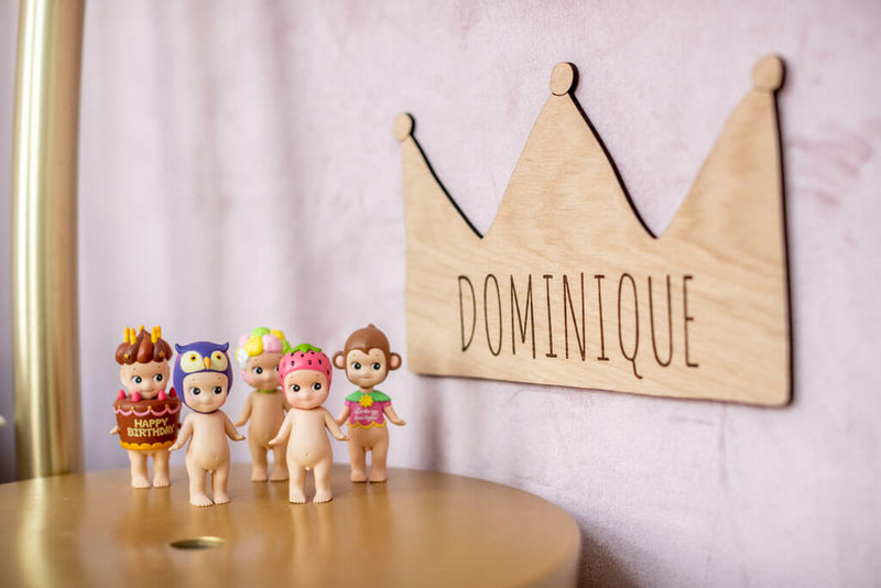 Holzkrone Dominique mit Puppen